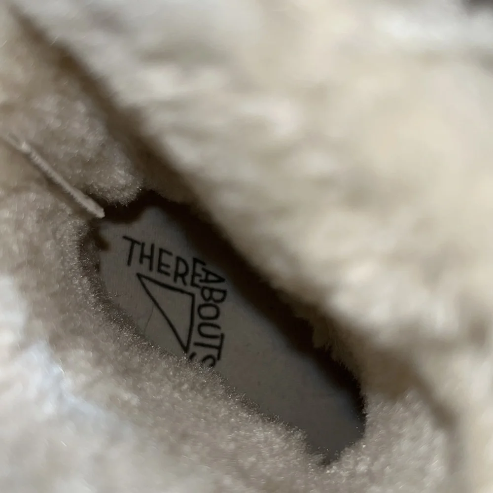Thereabouts Lil Annaze girls warm faux suede/fur boots 7